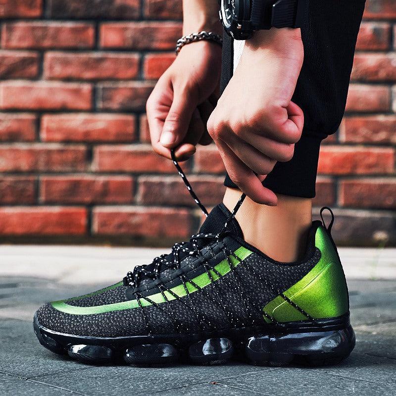 Tike - Bequeme Sneaker mit Schnürsenkeln und Luftpolstern