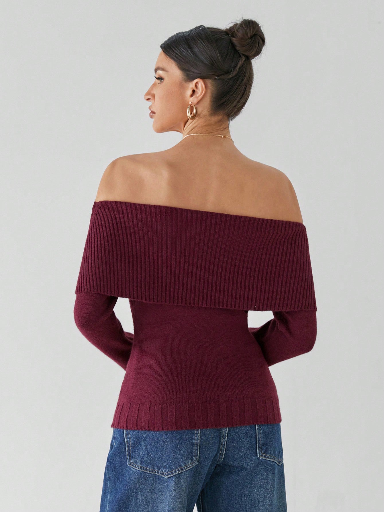Trui_Bordeaux_Dames_Off_Shoulder_Gebreid_Winter_Herfst_Warm_Victoria_Mae_Nederland_Belgie
