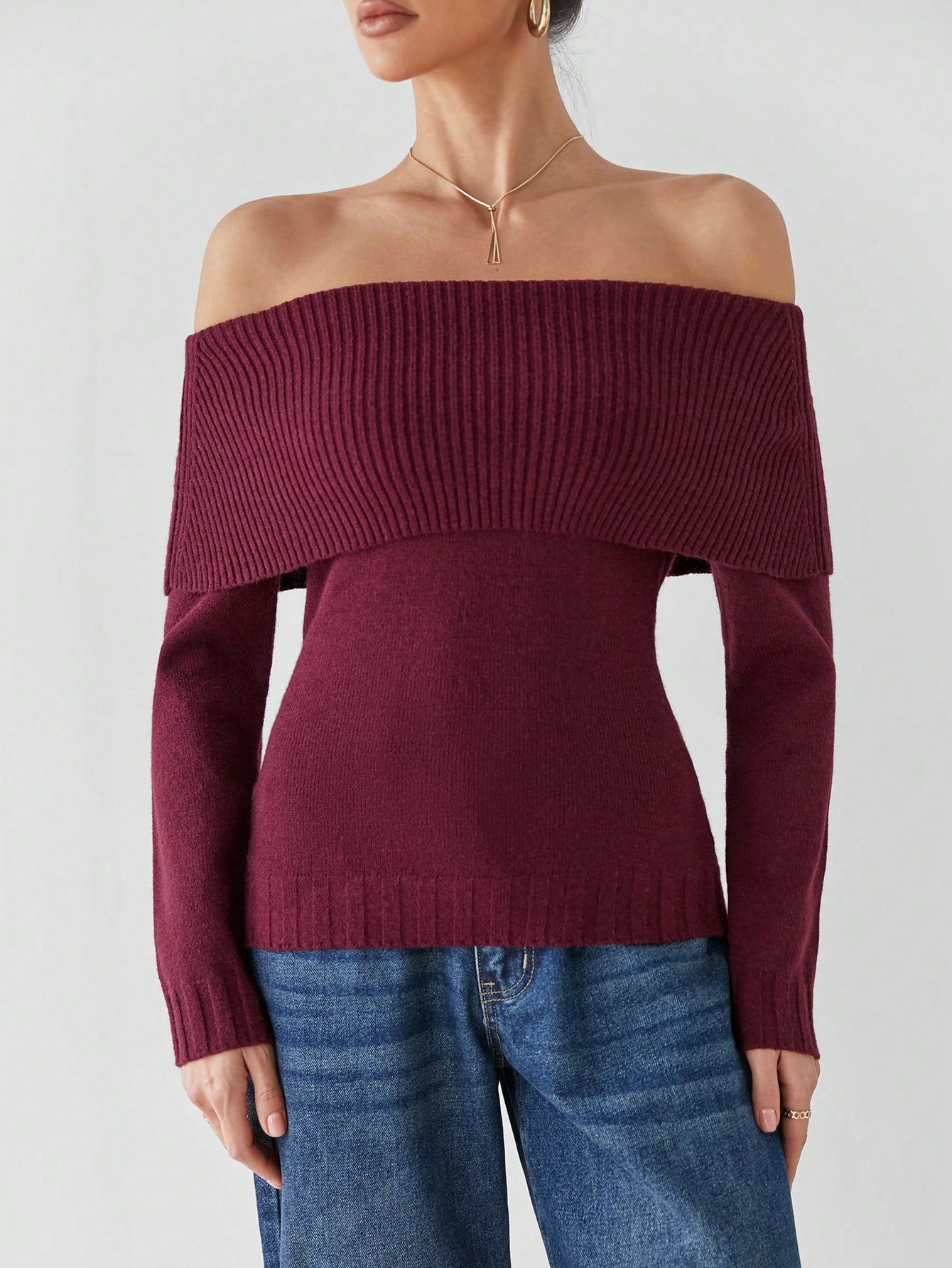 Trui_Bordeaux_Dames_Off_Shoulder_Gebreid_Winter_Herfst_Warm_Victoria_Mae_Nederland_Belgie
