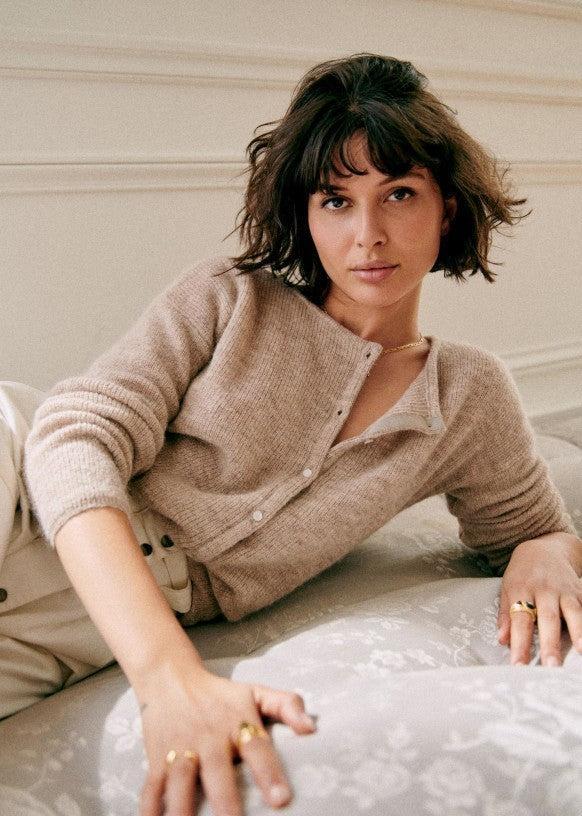 Opulent SoftCardigan - Luxe Trui voor Dames met Knopen voor een Verfijnde Look