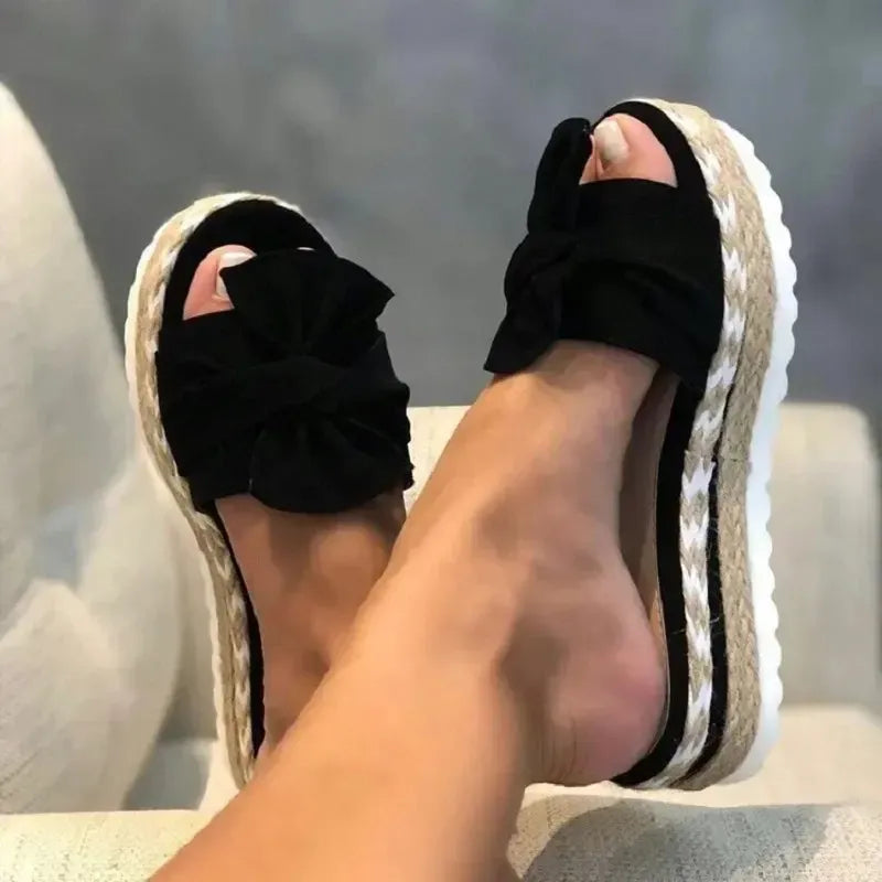 Bionda - Stijlvolle en Elegante Slippers met Plateauzolen voor Dames