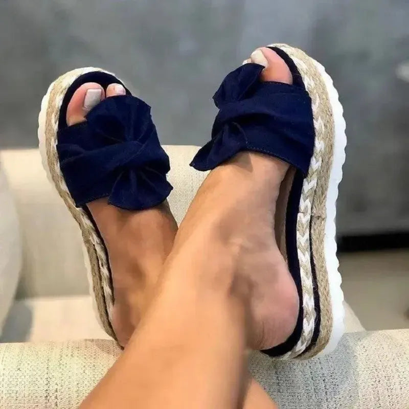 Bionda - Stijlvolle en Elegante Slippers met Plateauzolen voor Dames