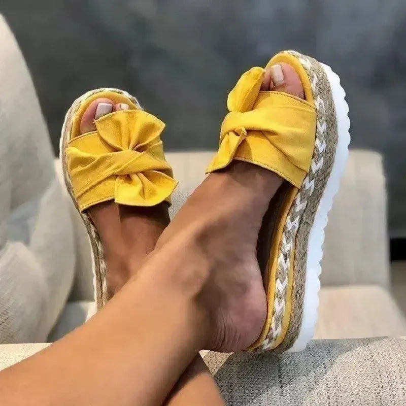Bionda - Stijlvolle en Elegante Slippers met Plateauzolen voor Dames