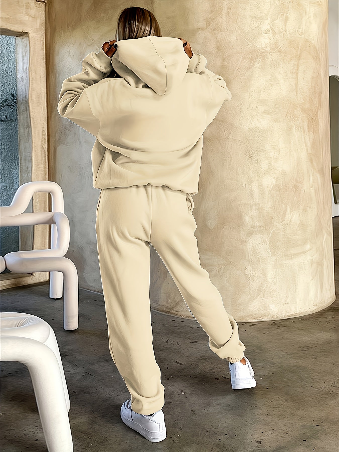 Trainingspak Dames. Trui. Joggingbroek. Set. Victoria Mae. Nederland. Belgie