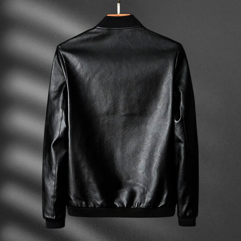 Design italien avec veste en cuir écologique doublée et confortable pour hommes