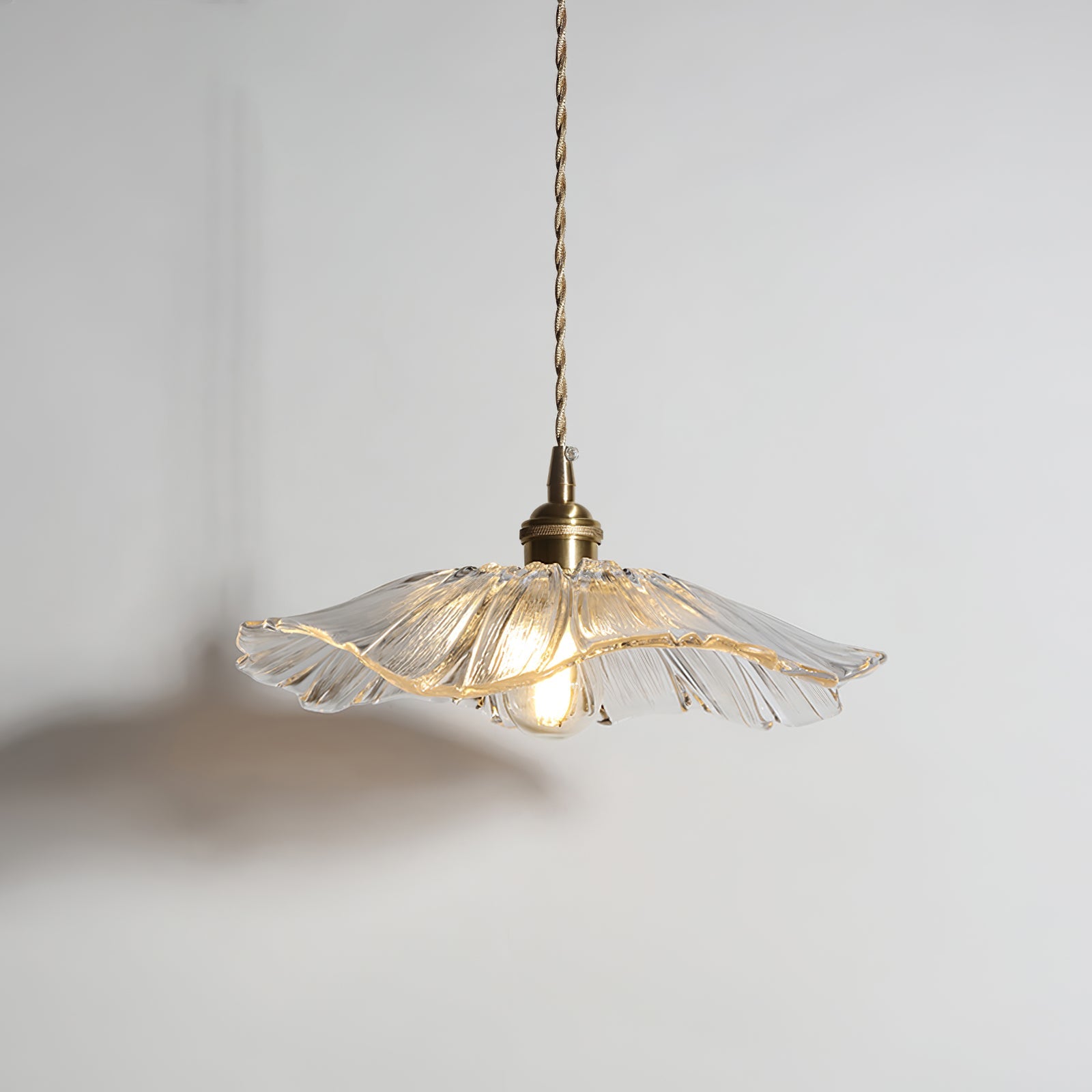 Bloemglazen | Retro hanglamp met transparante schaduw 6