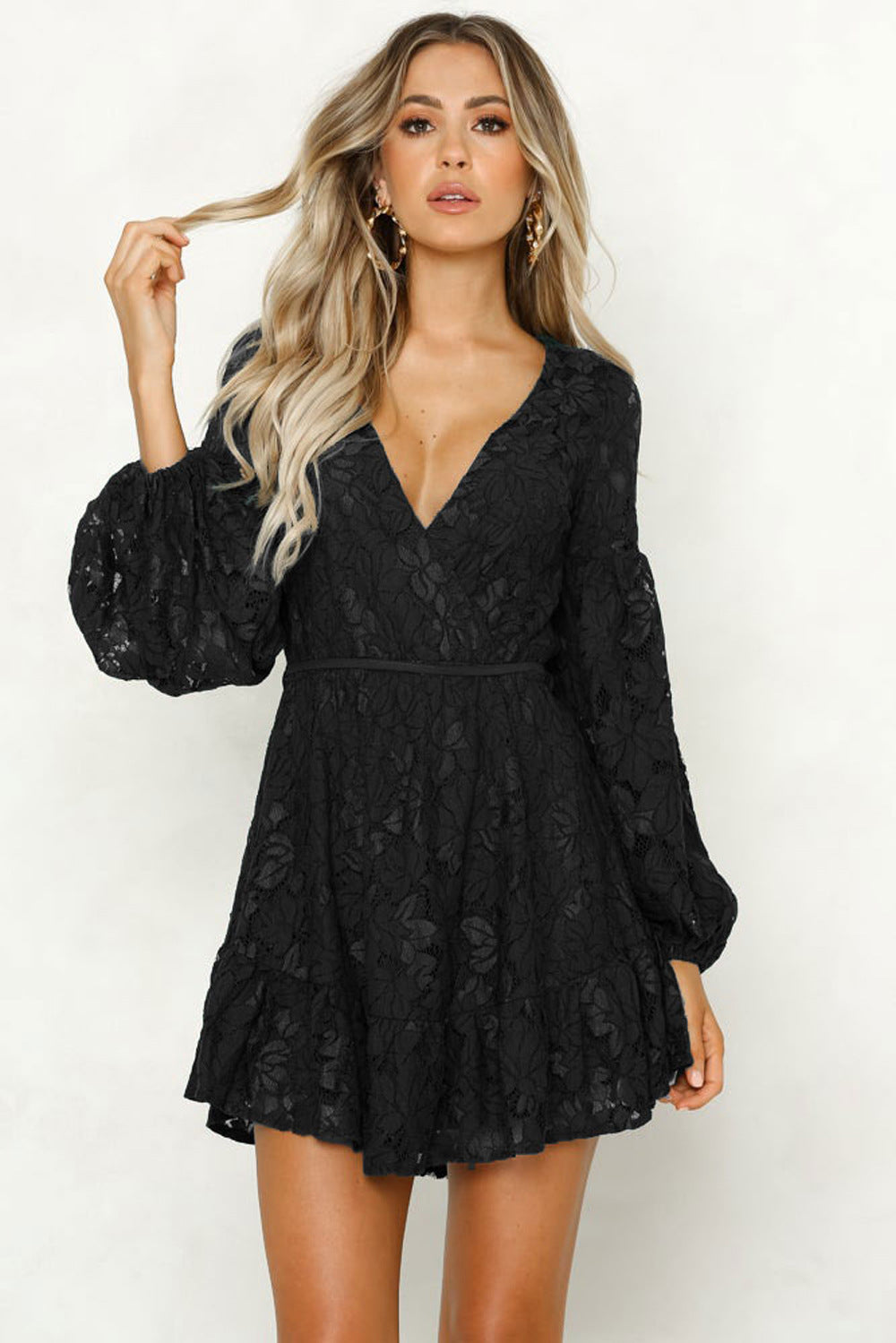 Elegante Getailleerde Mini-Jurk | Navando