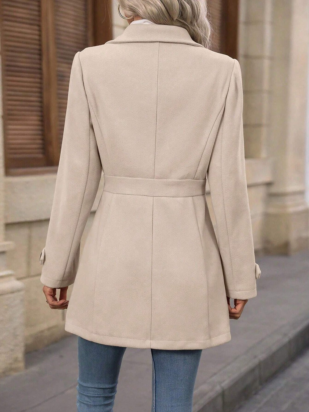 Elegante Getailleerde Trenchcoat | Navando