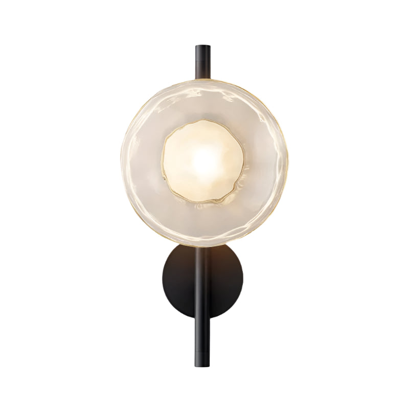 Hugbel | Mondgeblazen glas wandlamp met aluminium frame 10