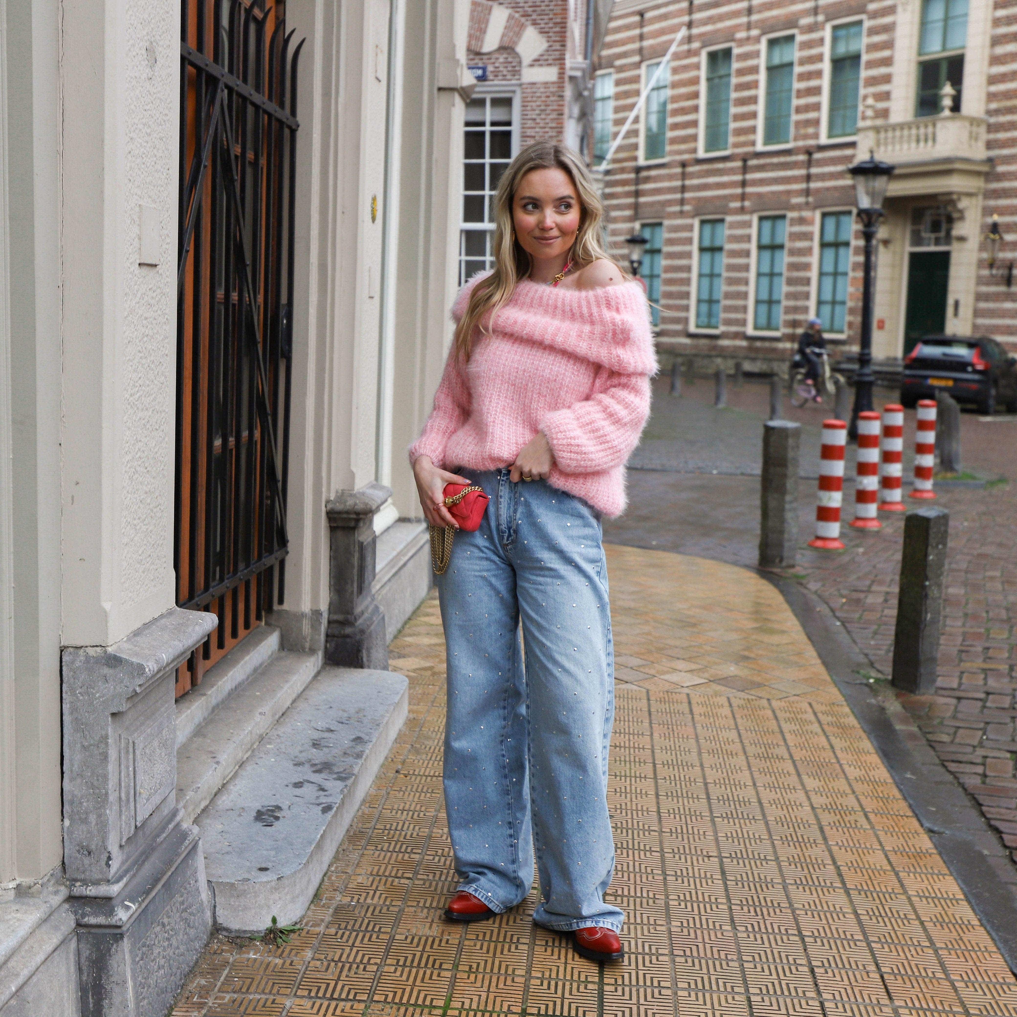 Julie - Off-shoulder Effen breisel zoeter