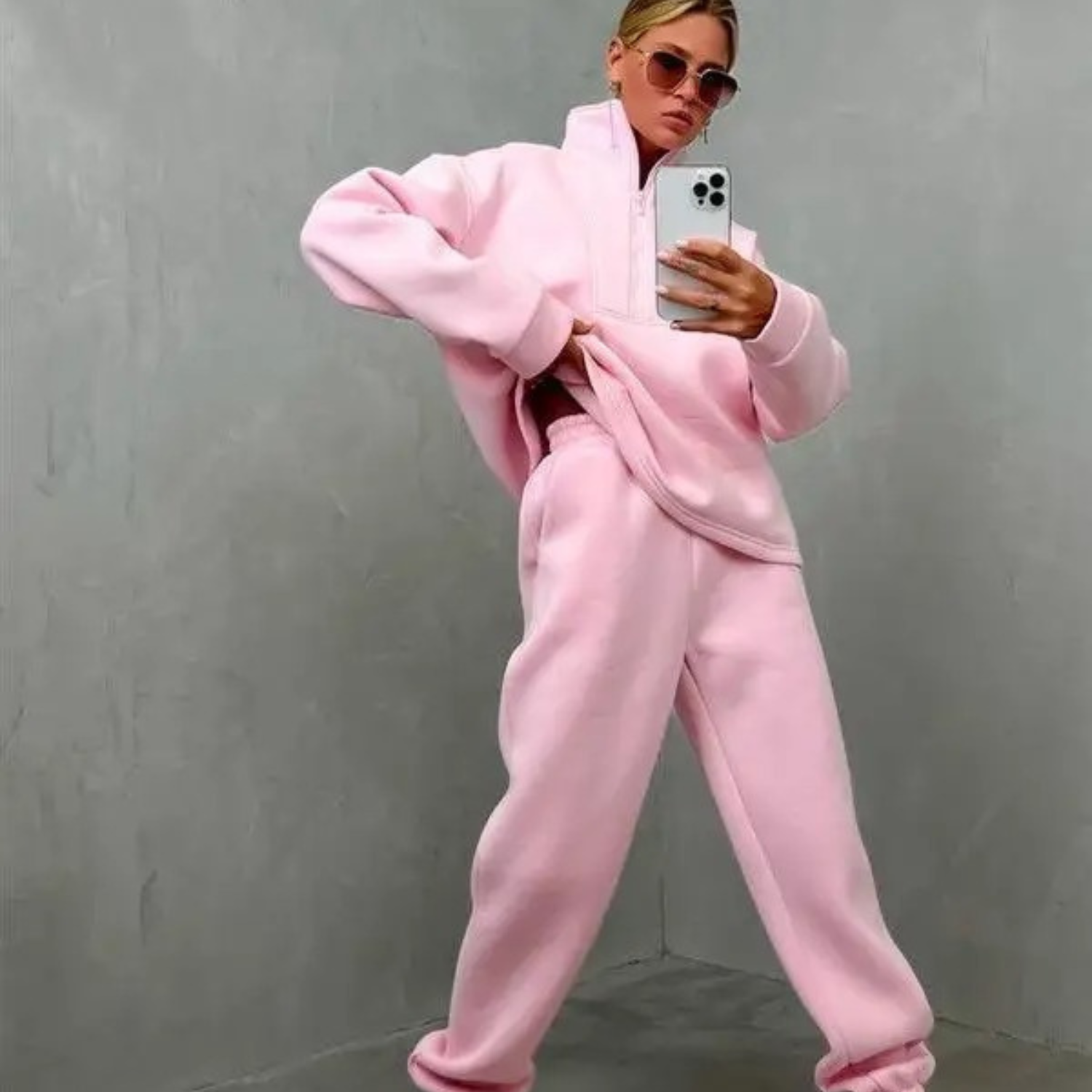 Isabella | Oversized trainingspakset met hoge hals 2