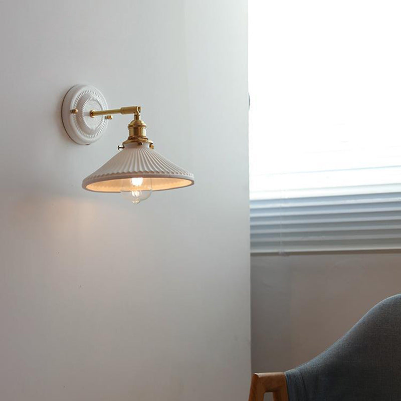 Keramische wandlamp met messing detail | Vintage muurlamp 1