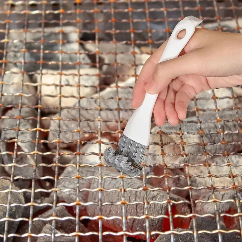 Kookaccessoires | 2-in-1 V-vormige grillborstel met schraper 1