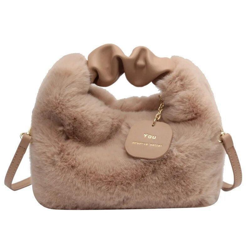 Mia - Flauschige Handtasche mit Crossbody – Luxus und Funktionalität