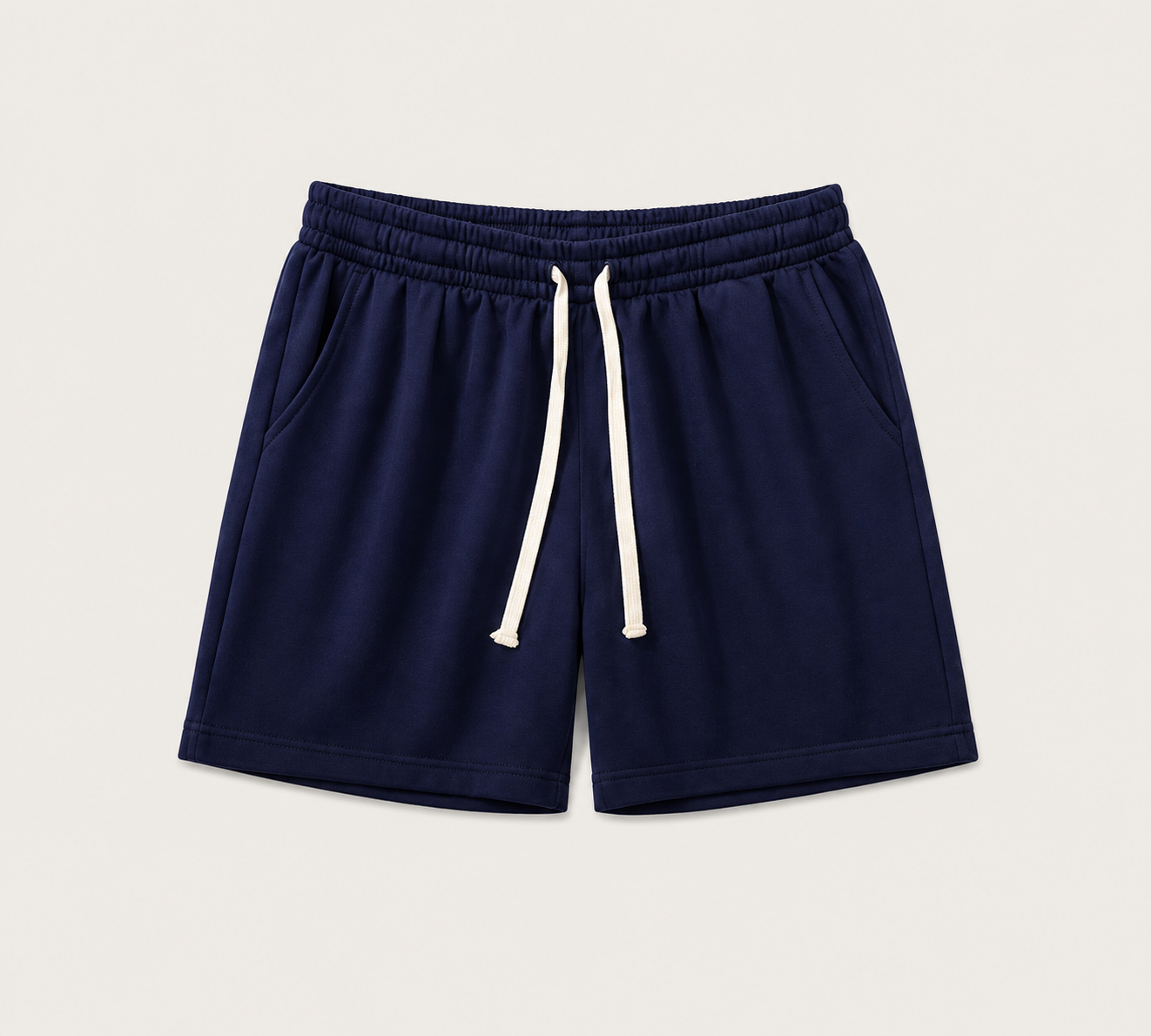Lockere Sportshorts mit elastischem Bund und Kordelzug | Navando