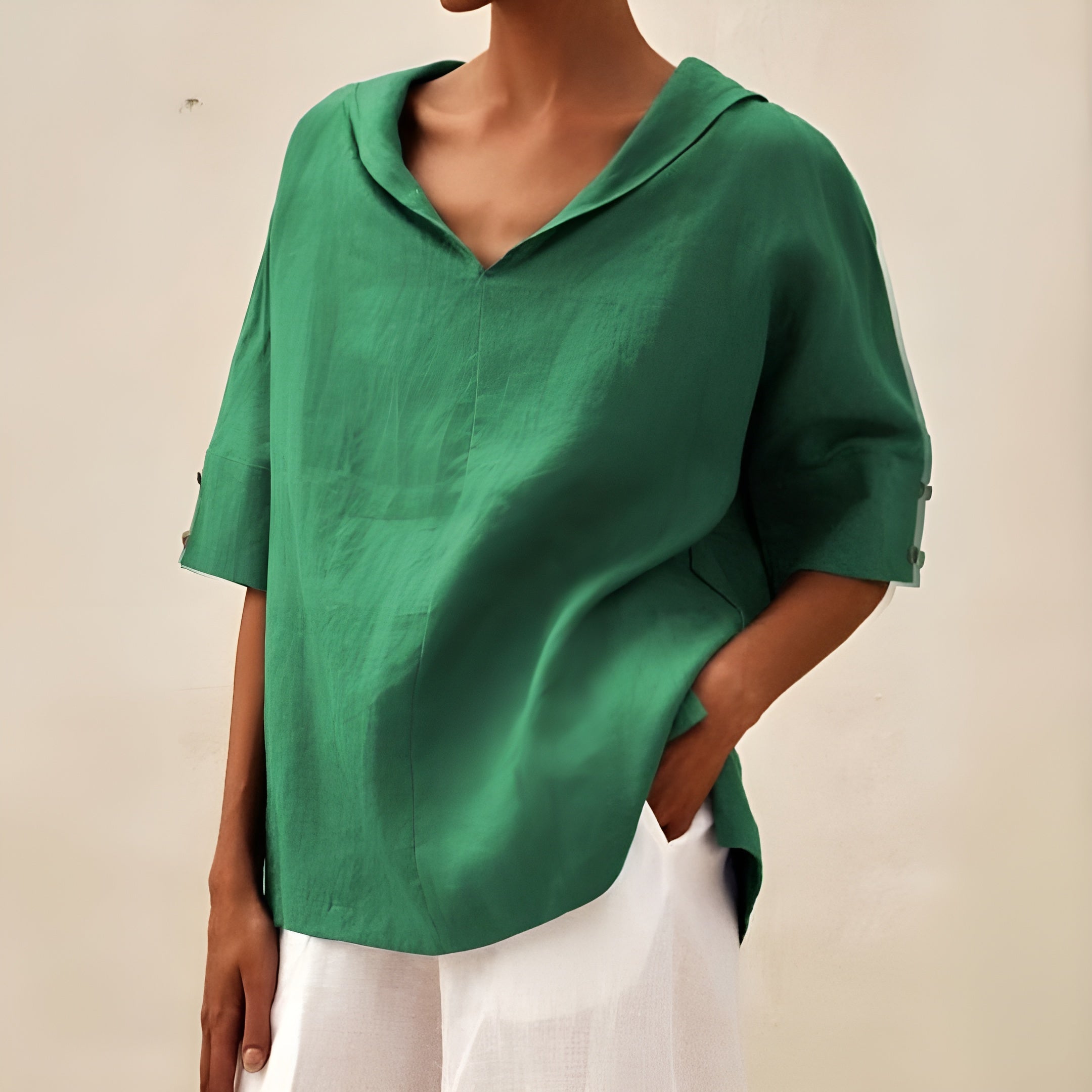Luchtige Damesblouse Met V-Hals | Navando