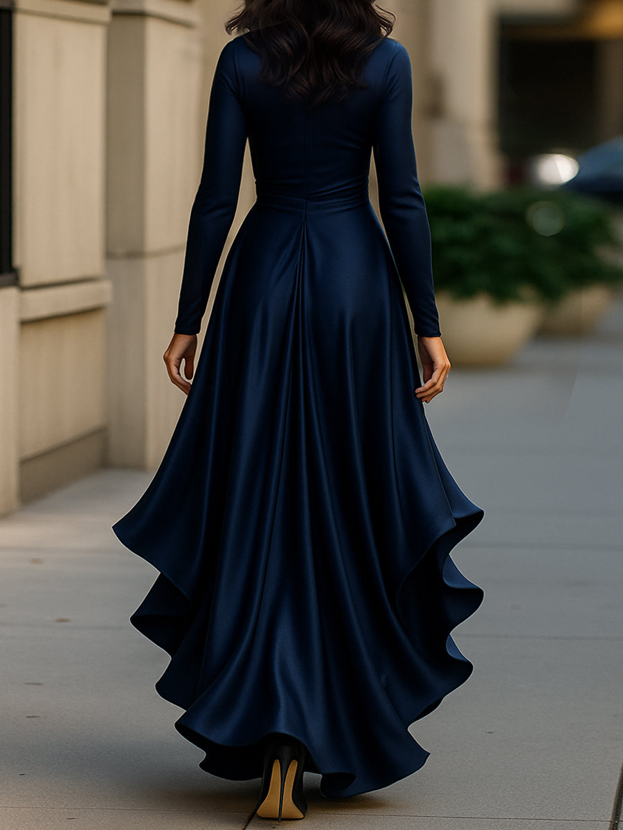 Midnight Elegance | Draped satin maxi jurk met lange mouwen 3