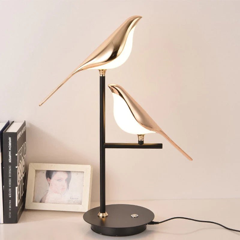 MisterBird | Postmoderne LED-tafellamp goud 2