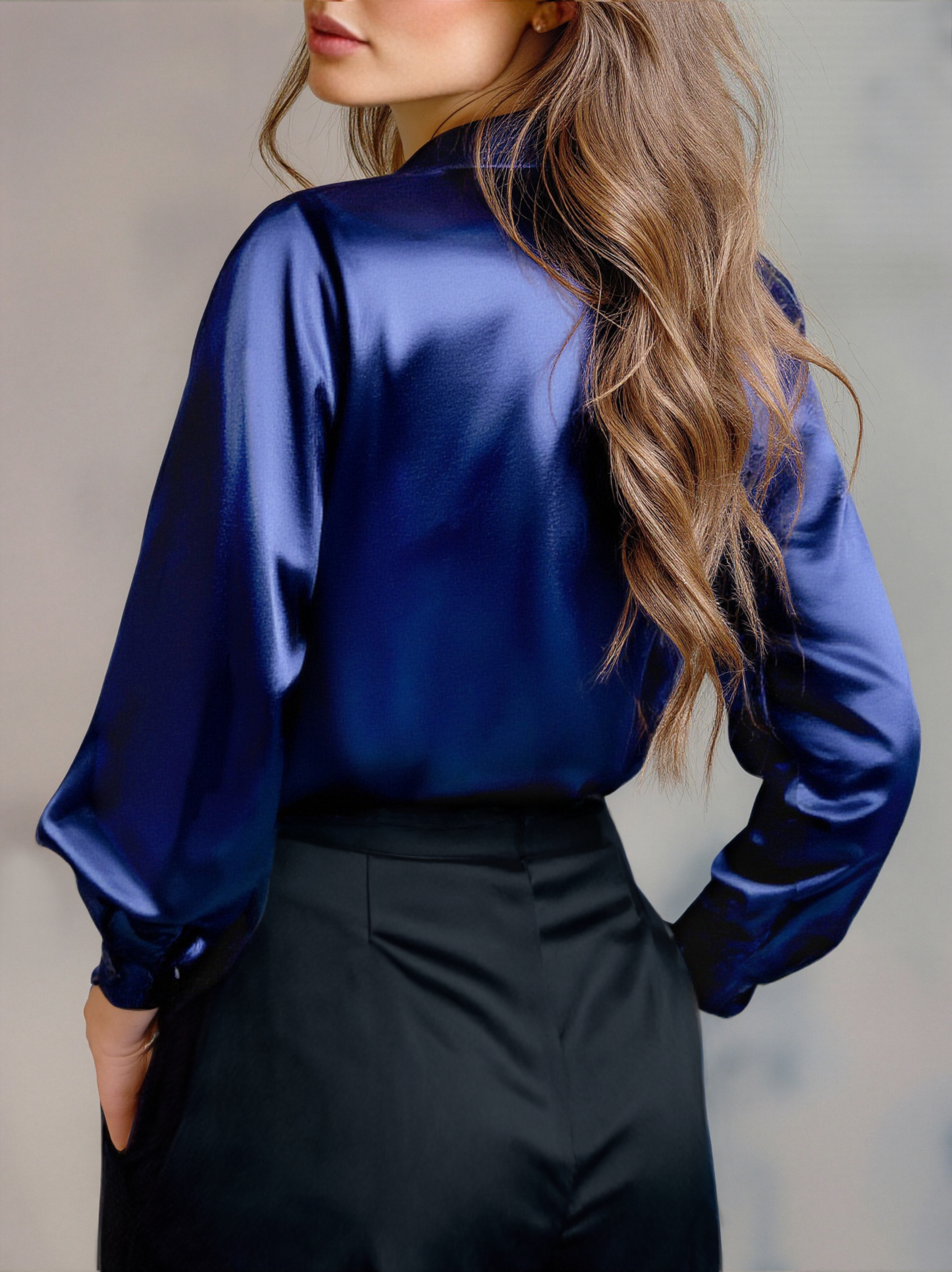Mooyius | Zachte satijnen blouse met lange mouwen 4