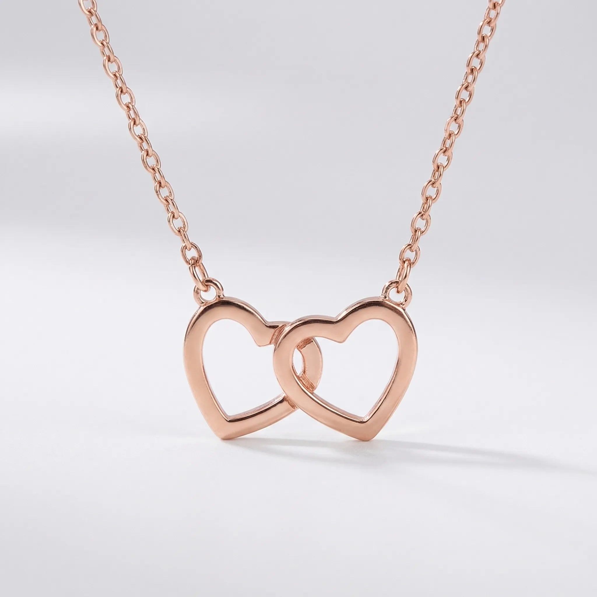 Navando | Decoratieve Beerfiguur Met Roos En Ketting