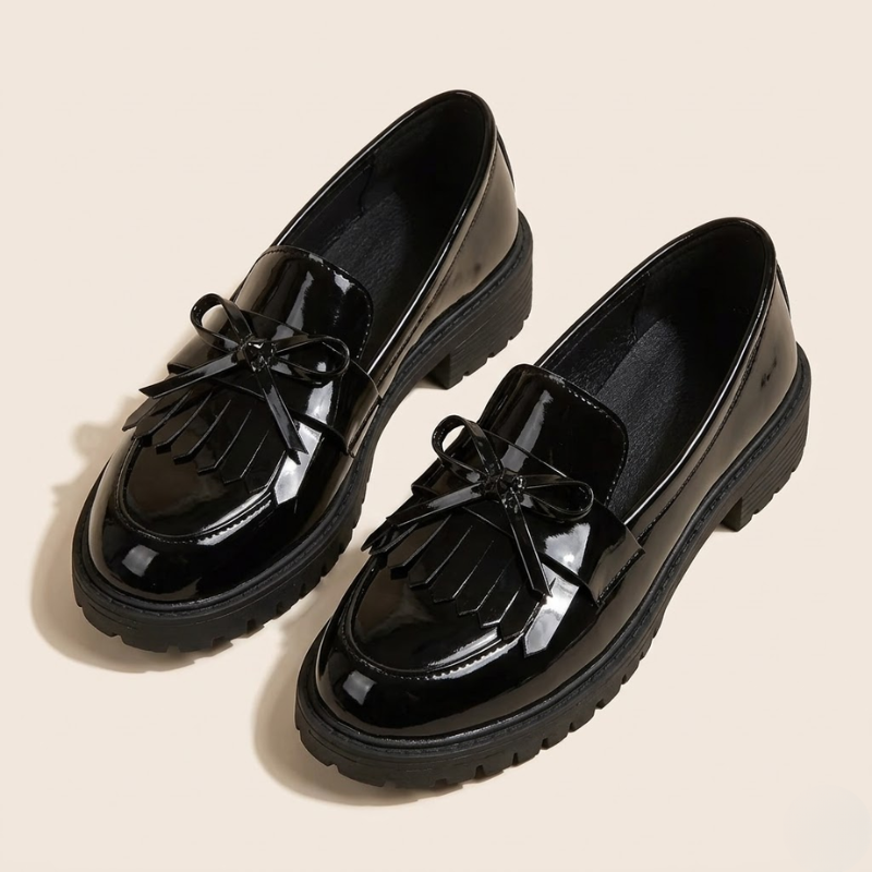 Navando | Glanzende Loafer Met Kwastjesdetail