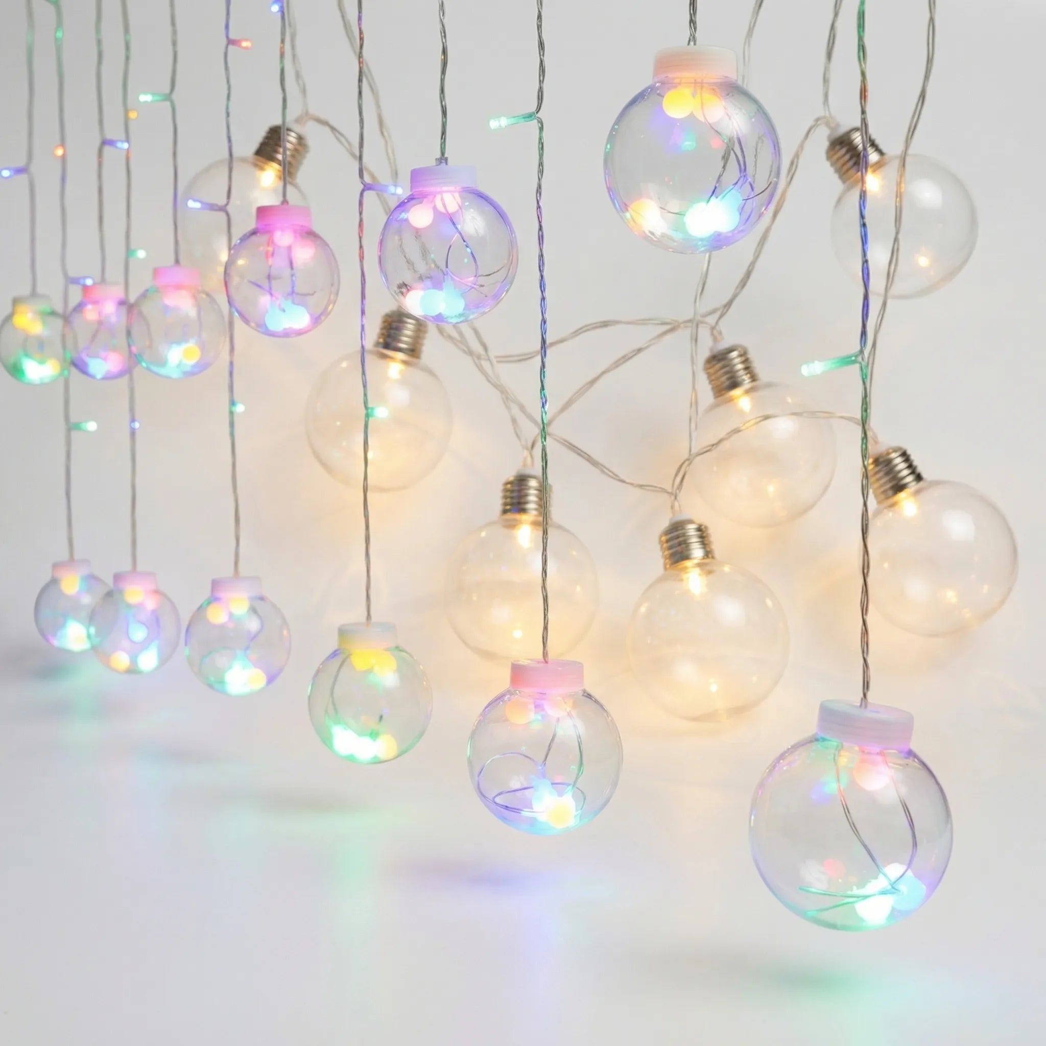 Navando | Hangende LED-Lichtslinger Met Bollen