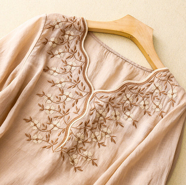 Navando | Losvallende Blouse Met Bloemenborduurwerk
