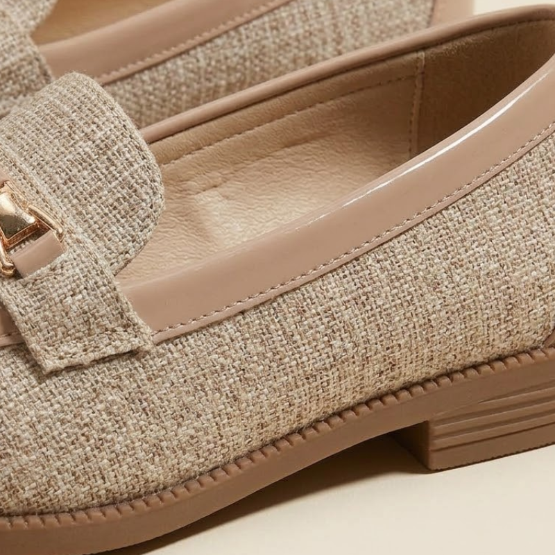 Navando | Platte Instapper Met Gouden Detail