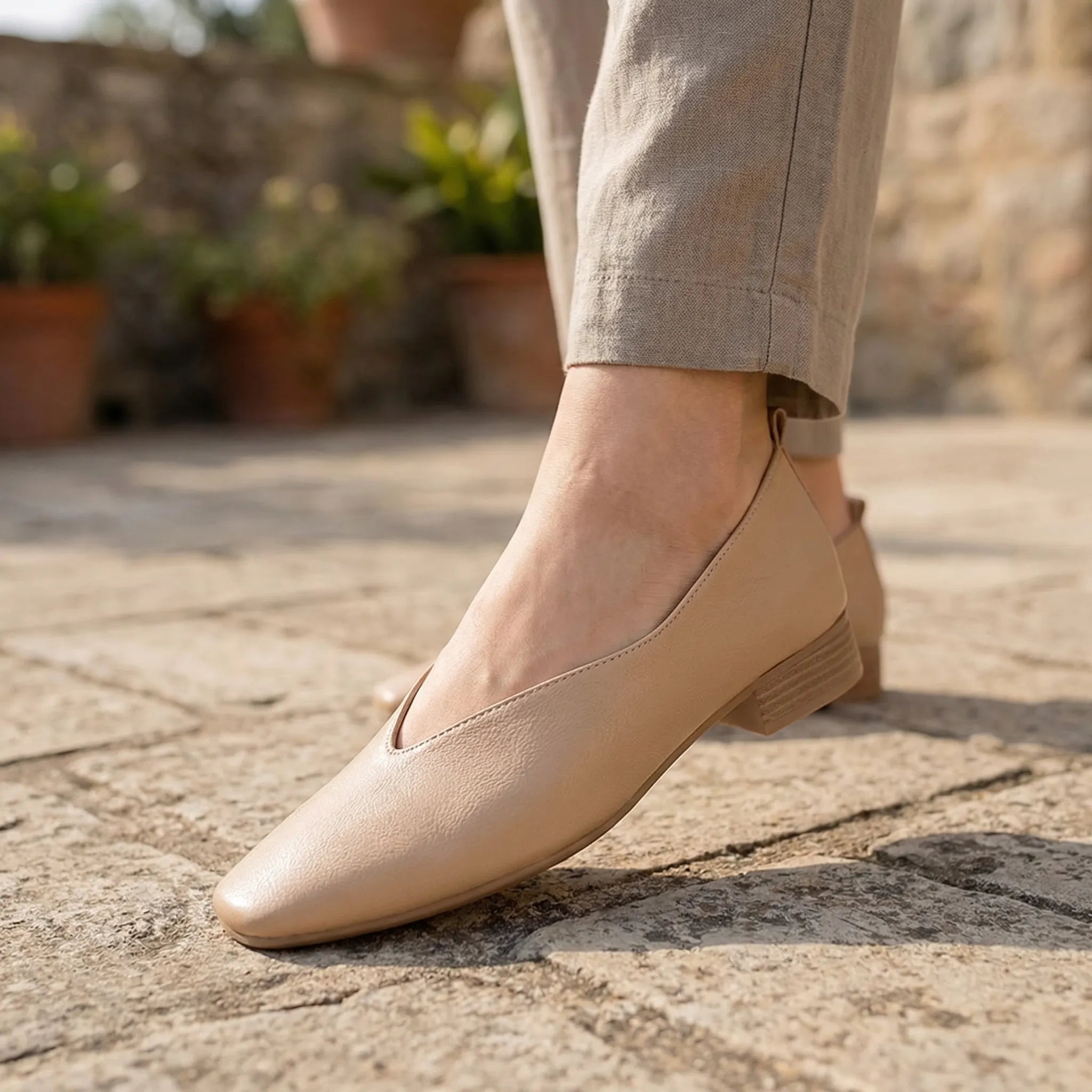 Navando | Retro Platte Schoen Met Vierkante Neus