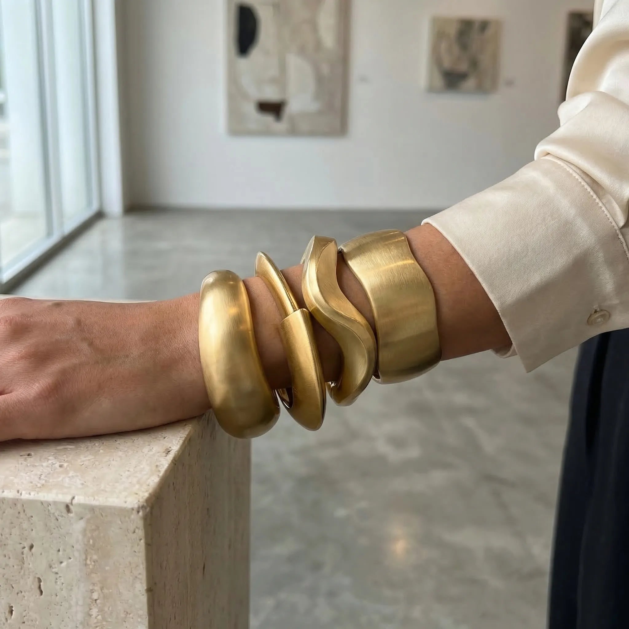 Navando | Sculpturaal Gouden Manchet Armbandenset