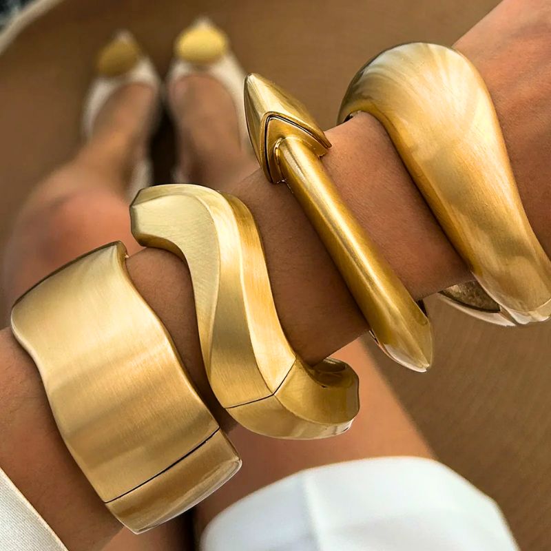Navando | Sculpturaal Gouden Manchet Armbandenset