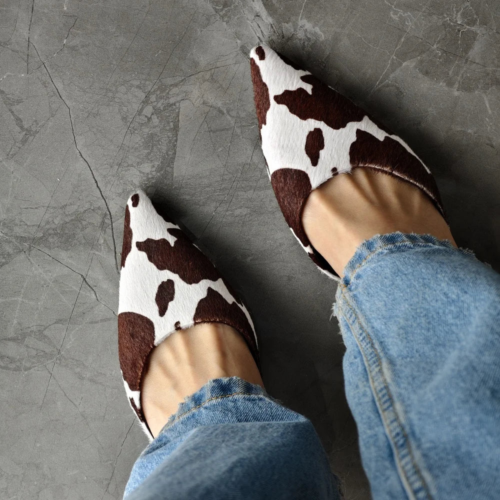 Navando | Spitse Slingback Pump Met Koeienprint