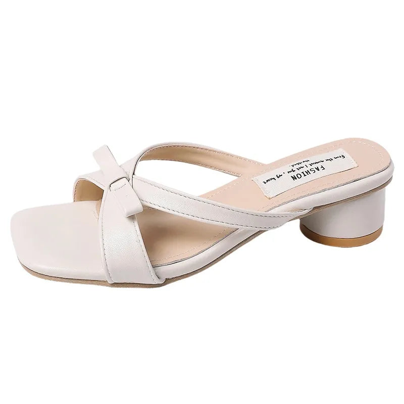 Open Teen Slipper Met Strik En Blokhak | Navando