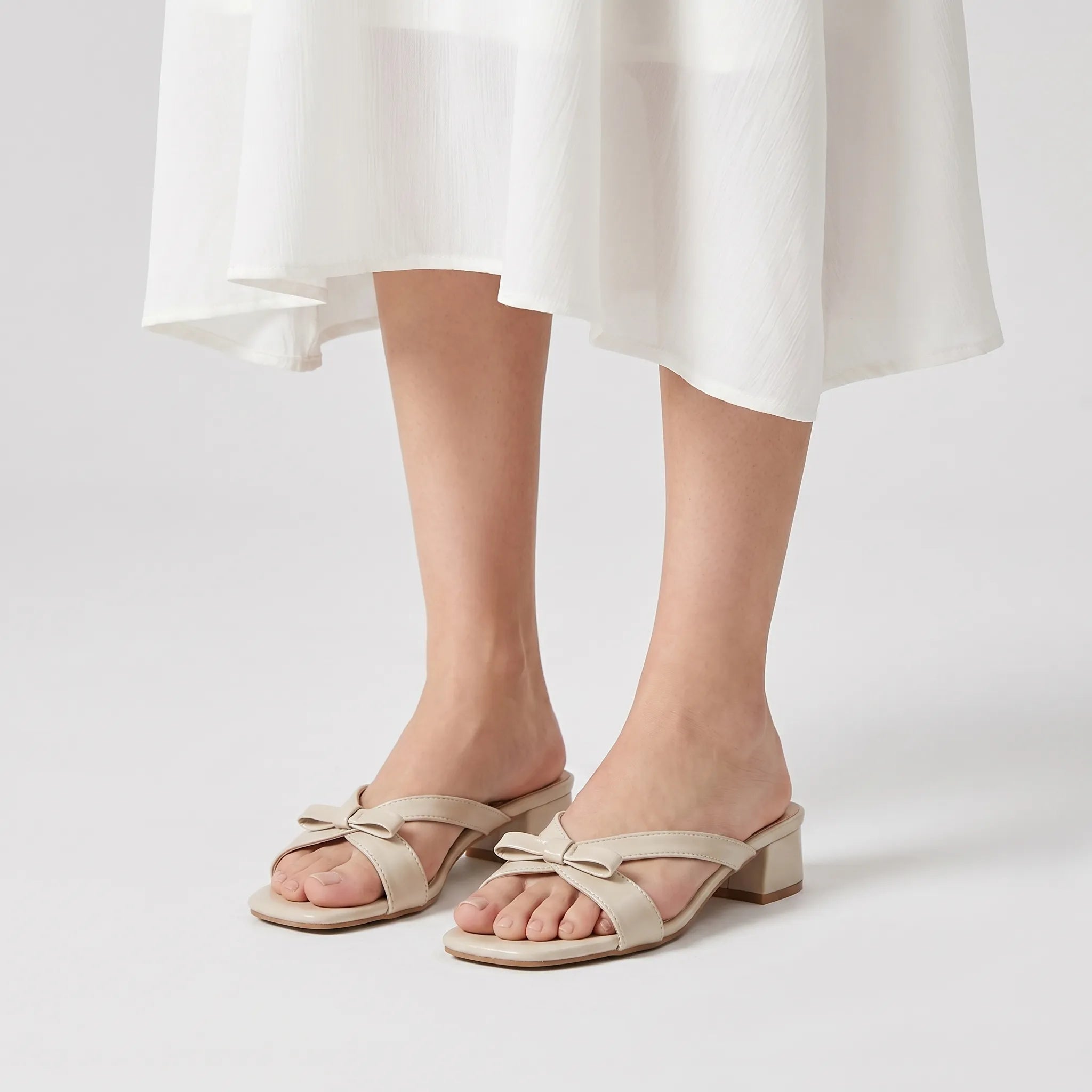 Open Teen Slipper Met Strik En Blokhak | Navando