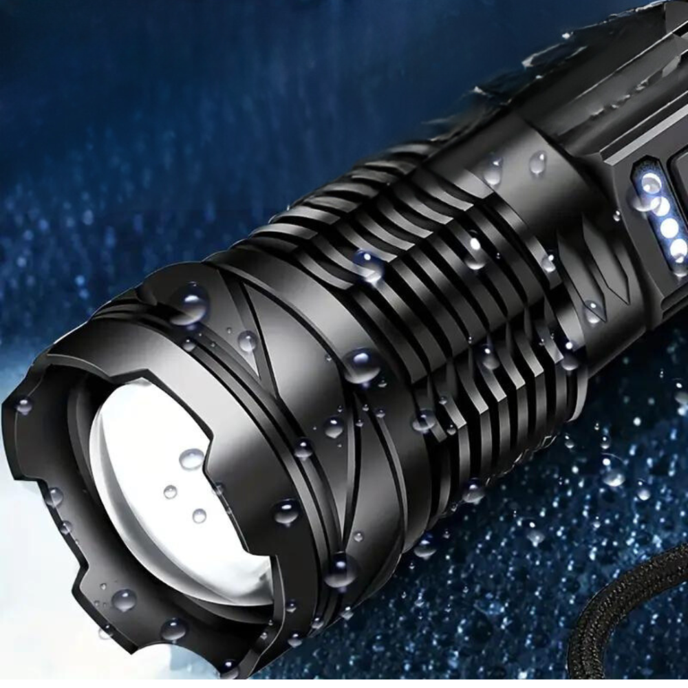 OutdoorVista | Waterdichte oplaadbare zaklamp 5000 lumen 2