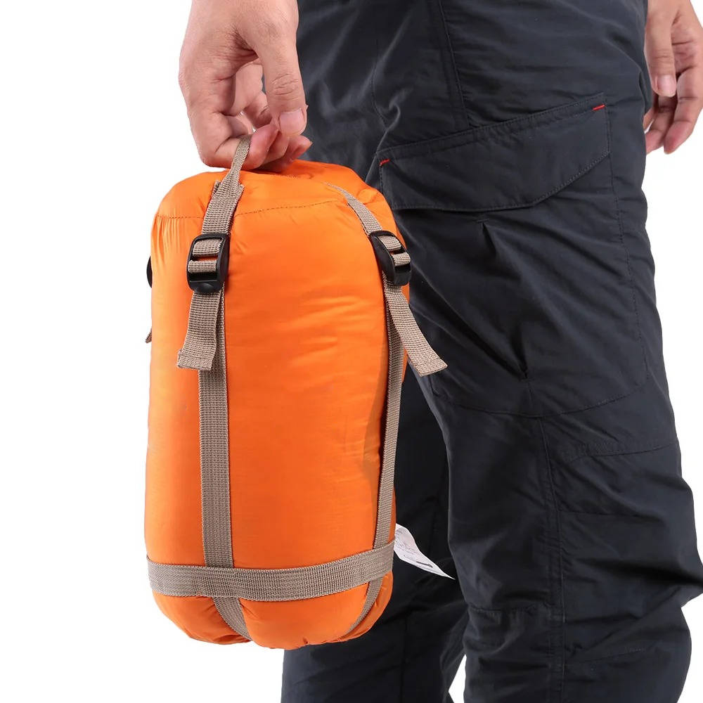 Outdoor Essentials | Dubbellaagse slaapzak met compressiesysteem 7
