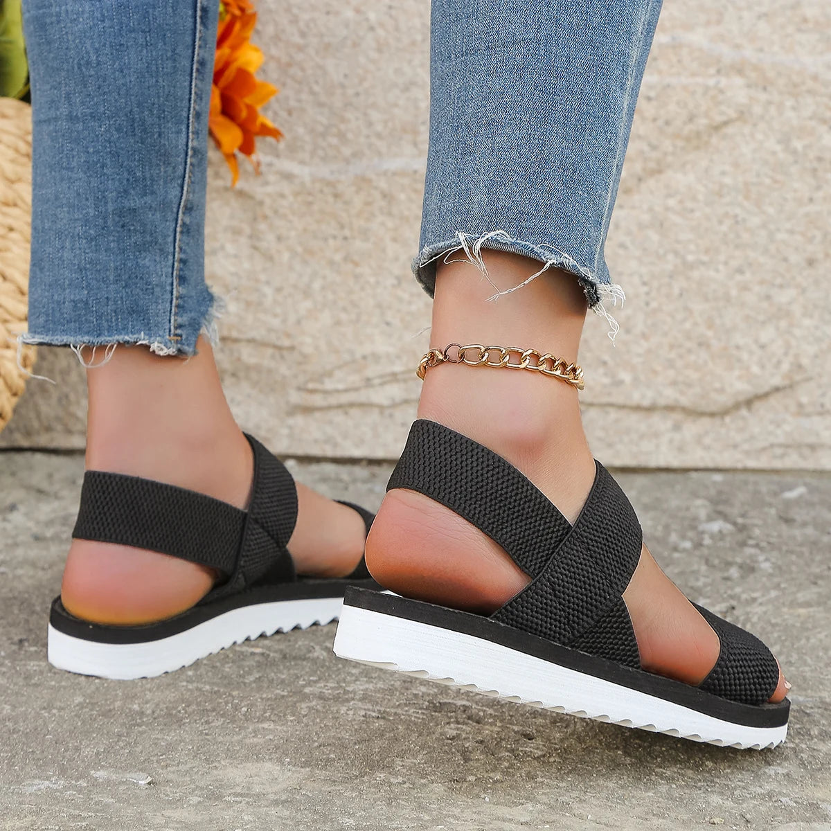 Platte Sandalen Met Elastische Bandjes | Navando