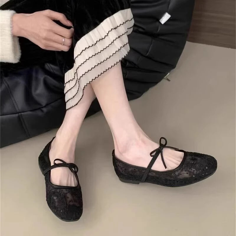 Platte Schoenen Met Striksluiting | Navando