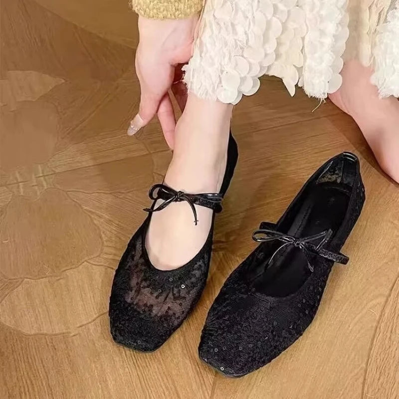 Platte Schoenen Met Striksluiting | Navando