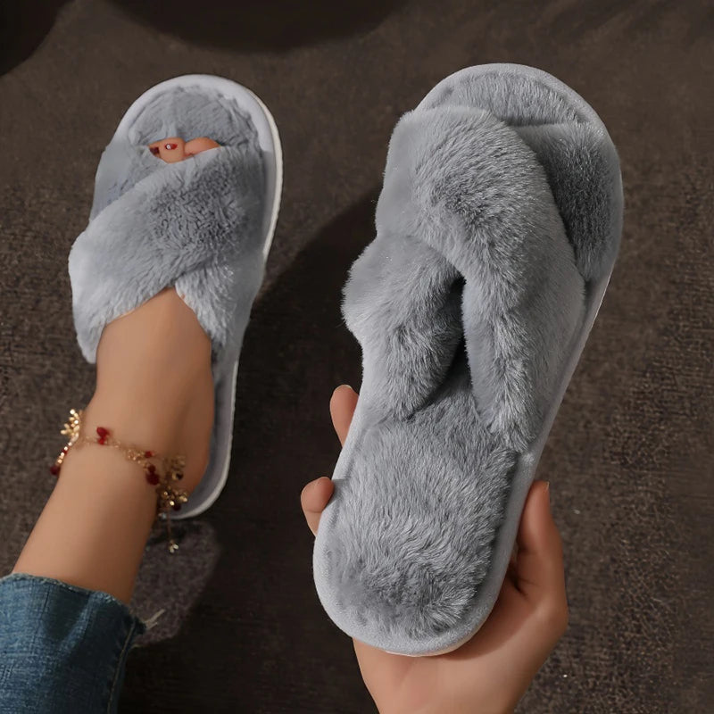 Pluizige Open-Teen Pantoffels Met Kruisband | Navando