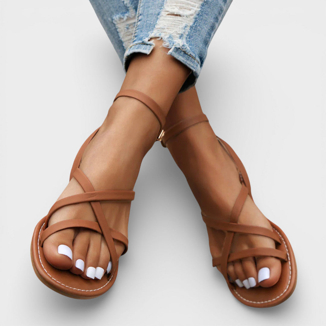 Romeinse Sandalen | Gekruiste Bandjes En Enkelsluiting 0