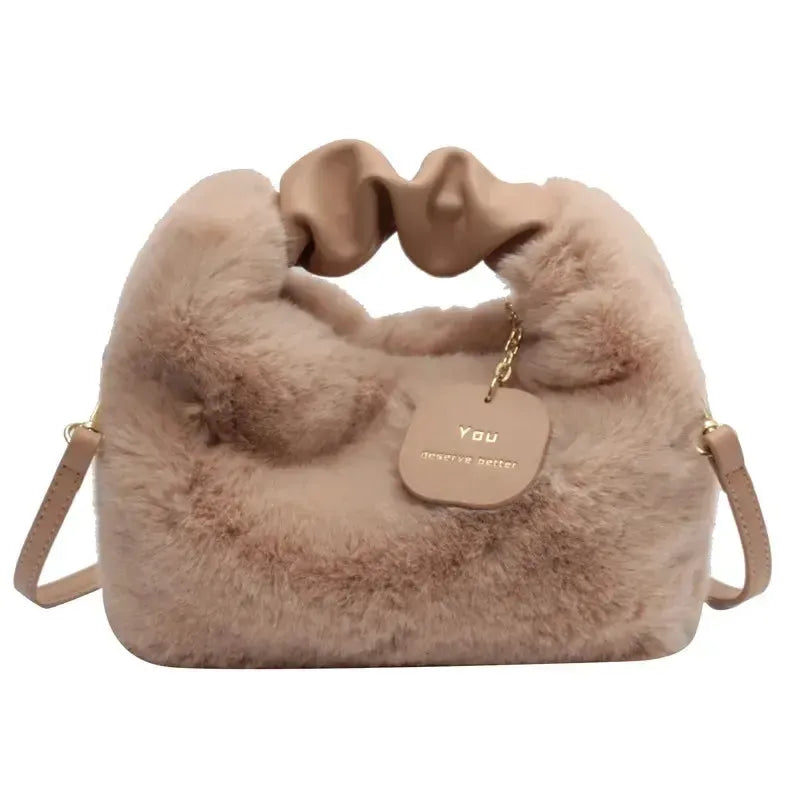 Mia - Flauschige Handtasche mit Crossbody – Luxus und Funktionalität