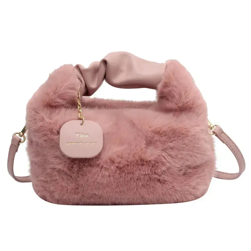 Mia - Flauschige Handtasche mit Crossbody – Luxus und Funktionalität