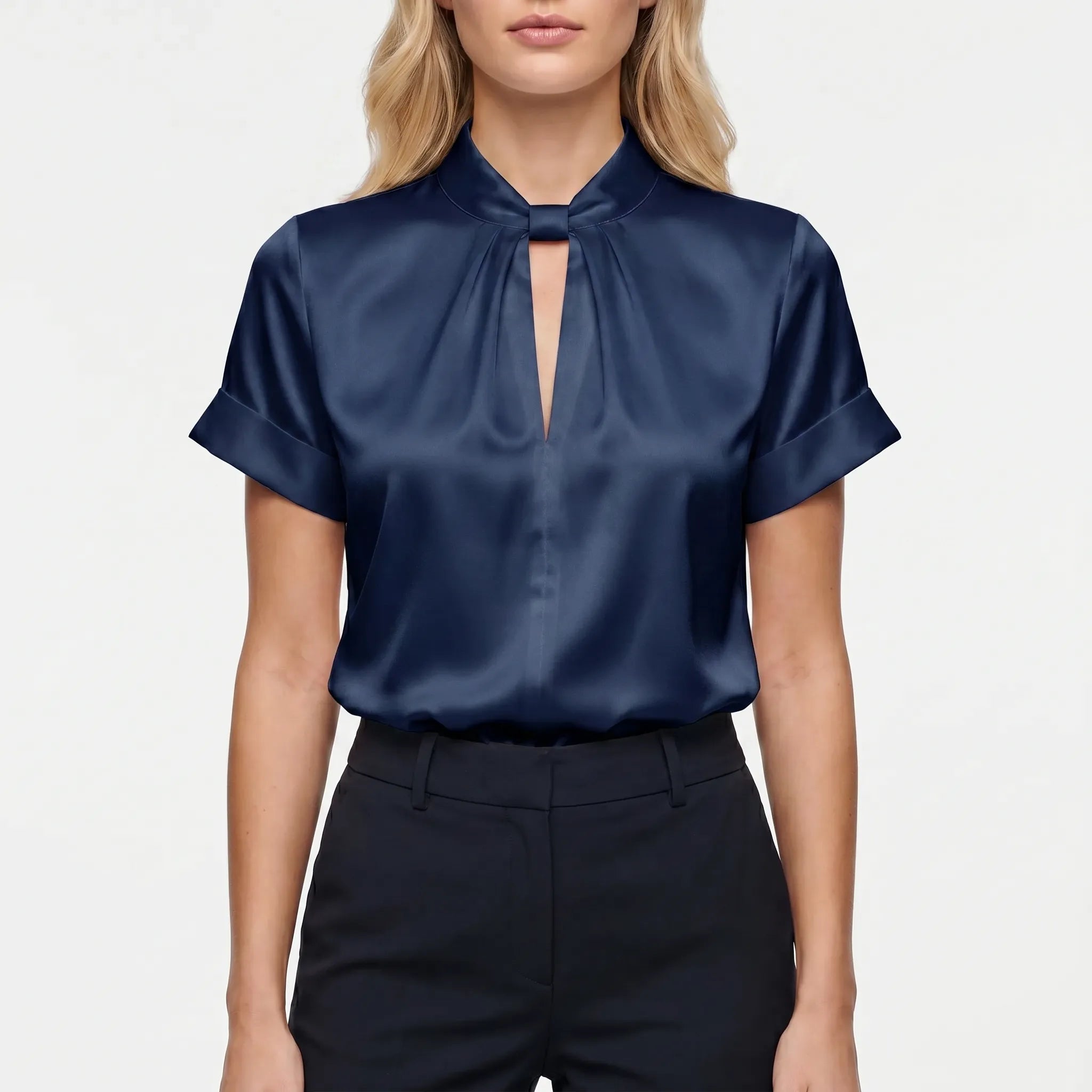 Satijnen Blouse Met Sleutelgatuitsnijding | Navando