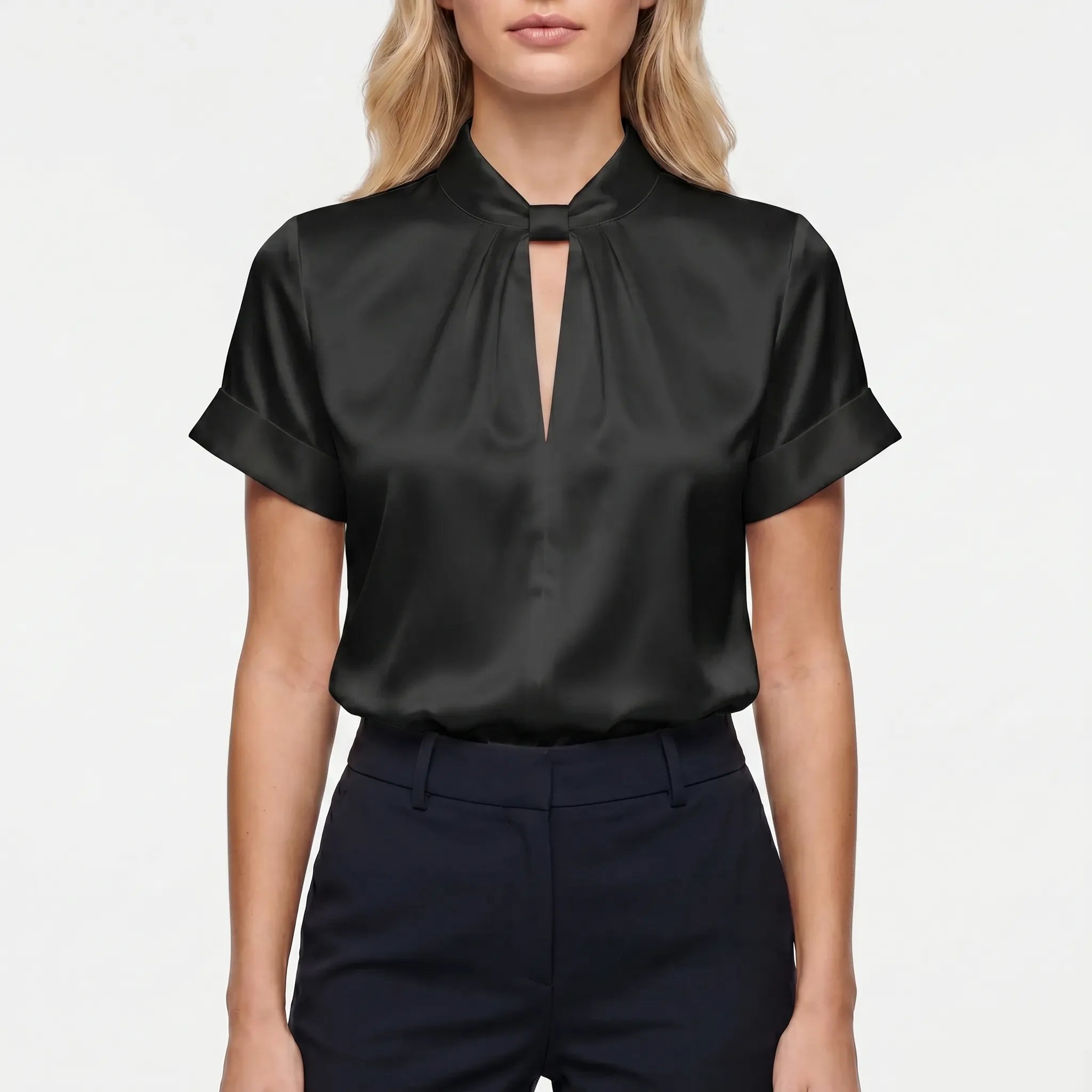 Satijnen Blouse Met Sleutelgatuitsnijding | Navando