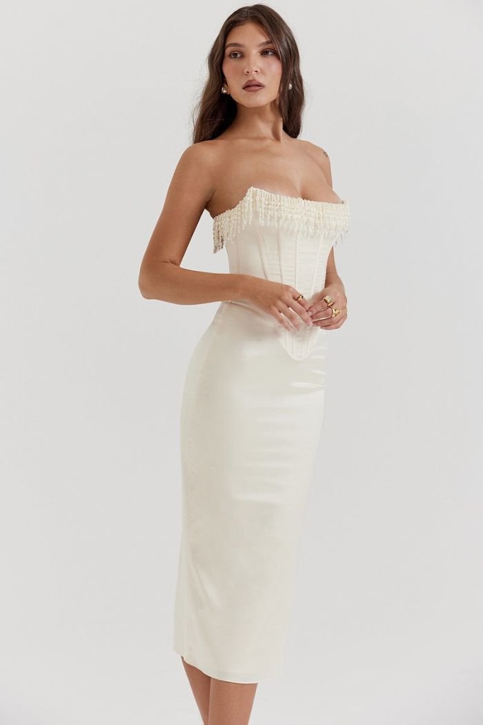 Sharlene | Strapless jurk met parelversiering van stretchsatijn 3