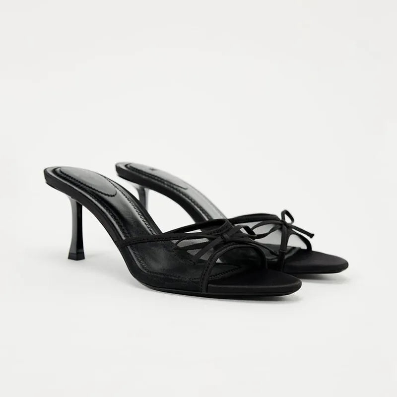 Slanke Hakhiel Slipper Met Strikdetail | Navando