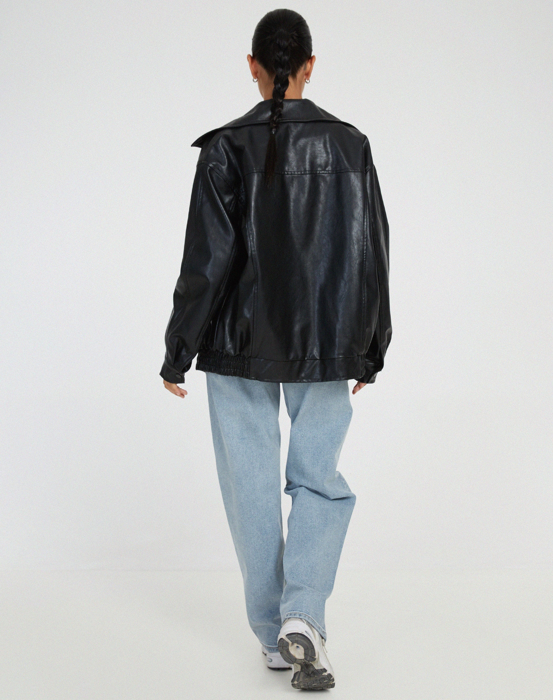 Jas_Imitatieleer_Leer_Oversized_Comfortabel_Zwart_Victoria_Mae