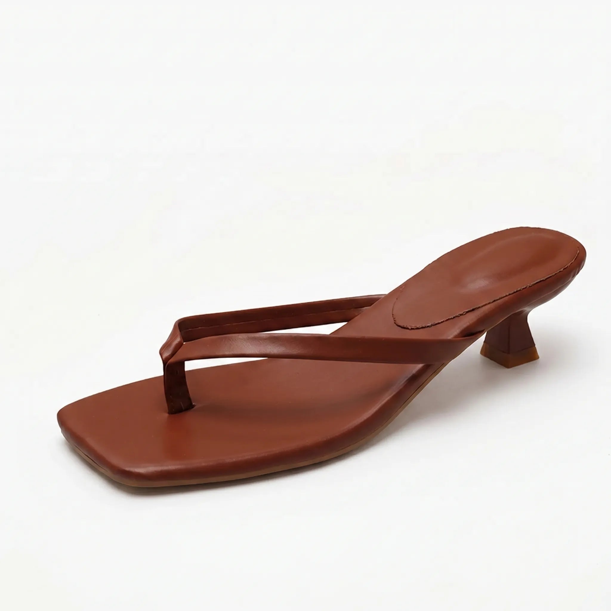 Teenslippers Met Lage Hak En Vierkante Neus | Navando