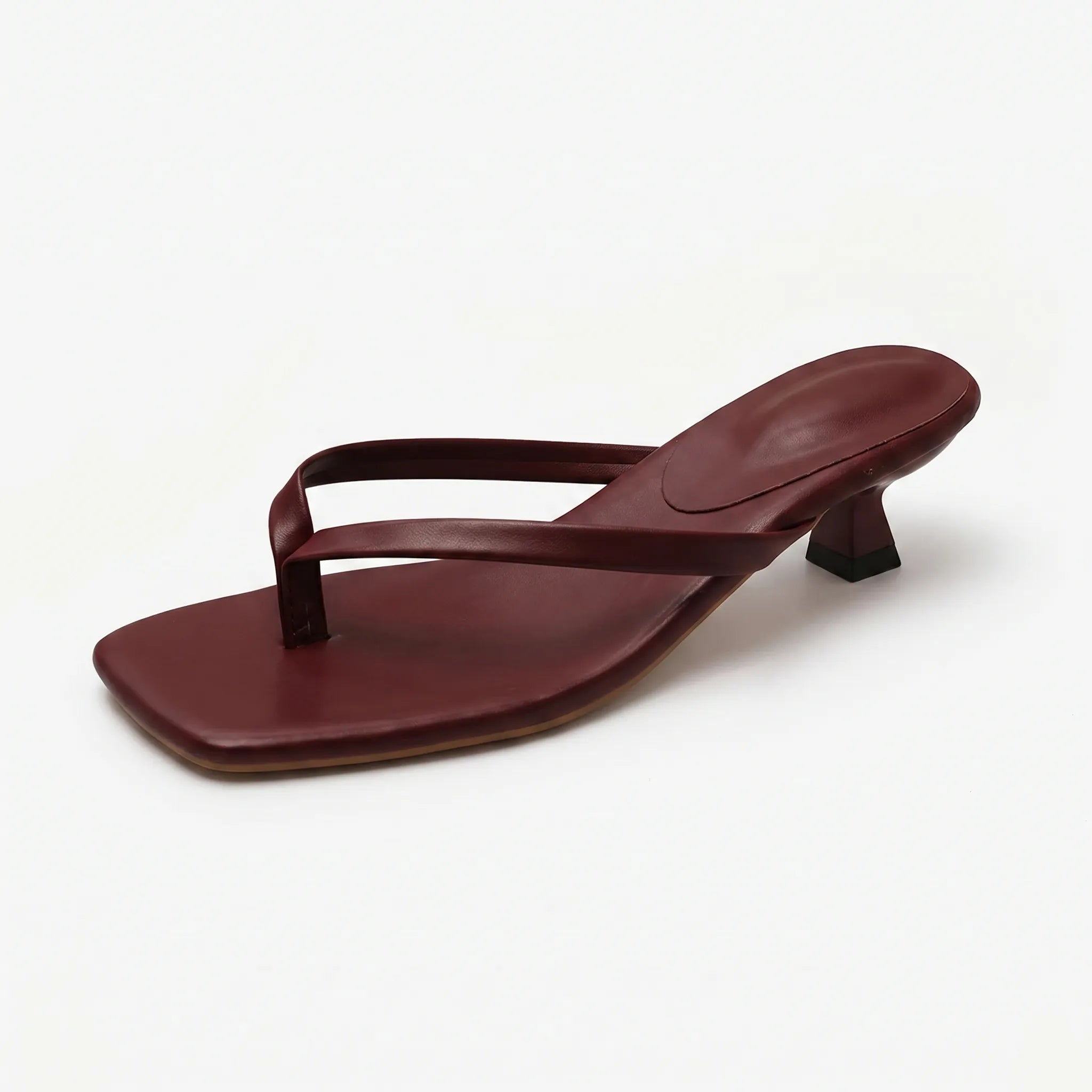 Teenslippers Met Lage Hak En Vierkante Neus | Navando